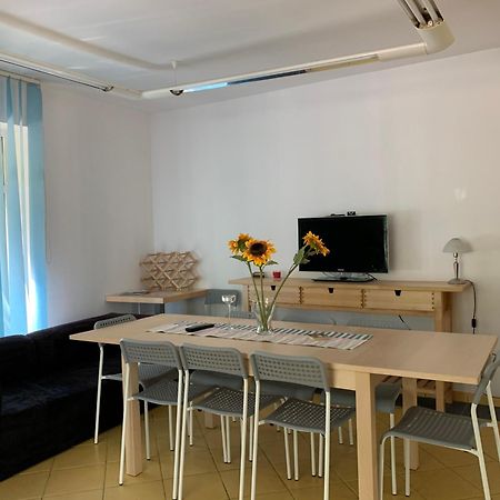 Yacht Club Apartamenty Radzyń Exteriör bild