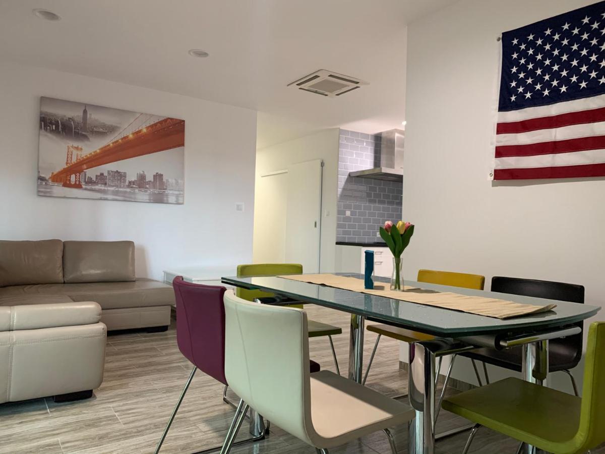 Yacht Club Apartamenty Radzyń Exteriör bild