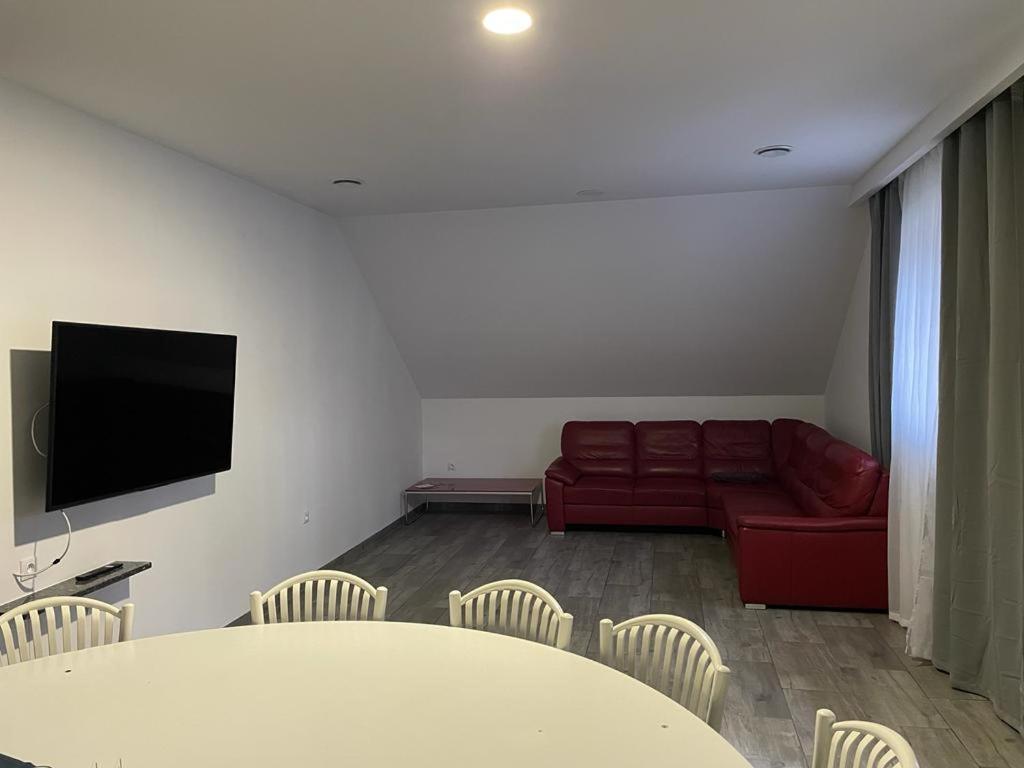 Yacht Club Apartamenty Radzyń Exteriör bild