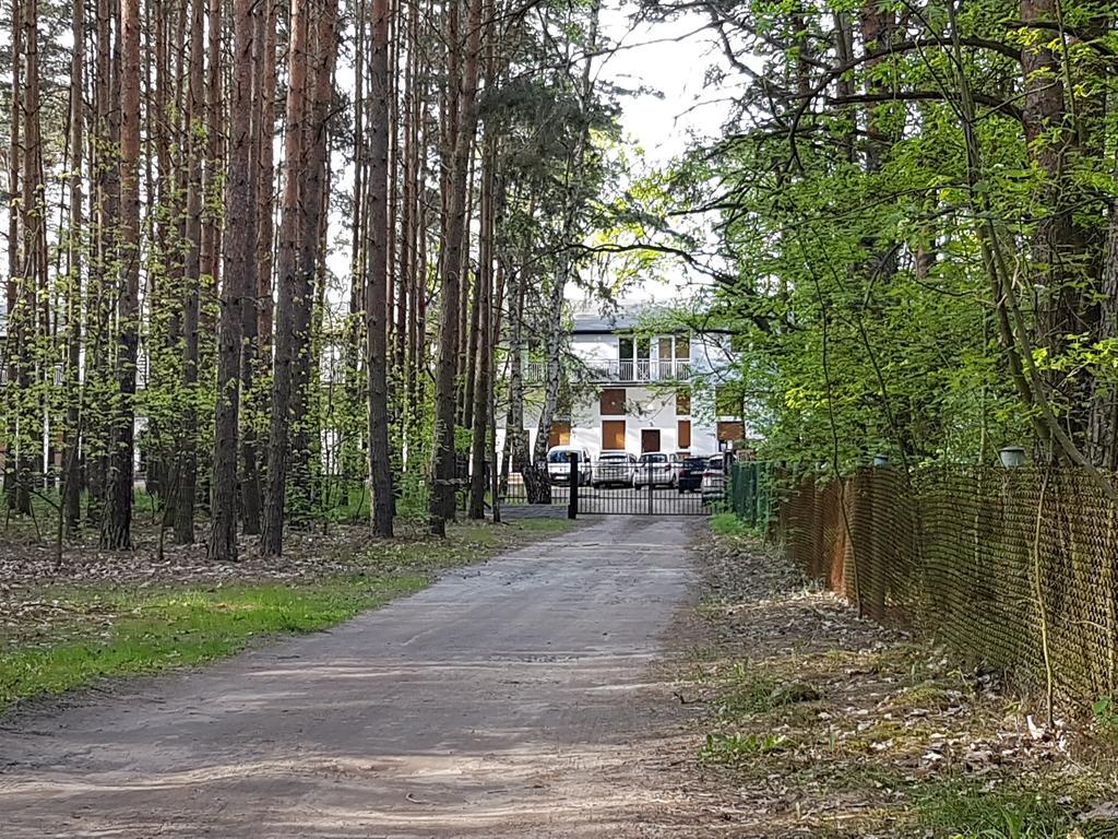 Yacht Club Apartamenty Radzyń Exteriör bild