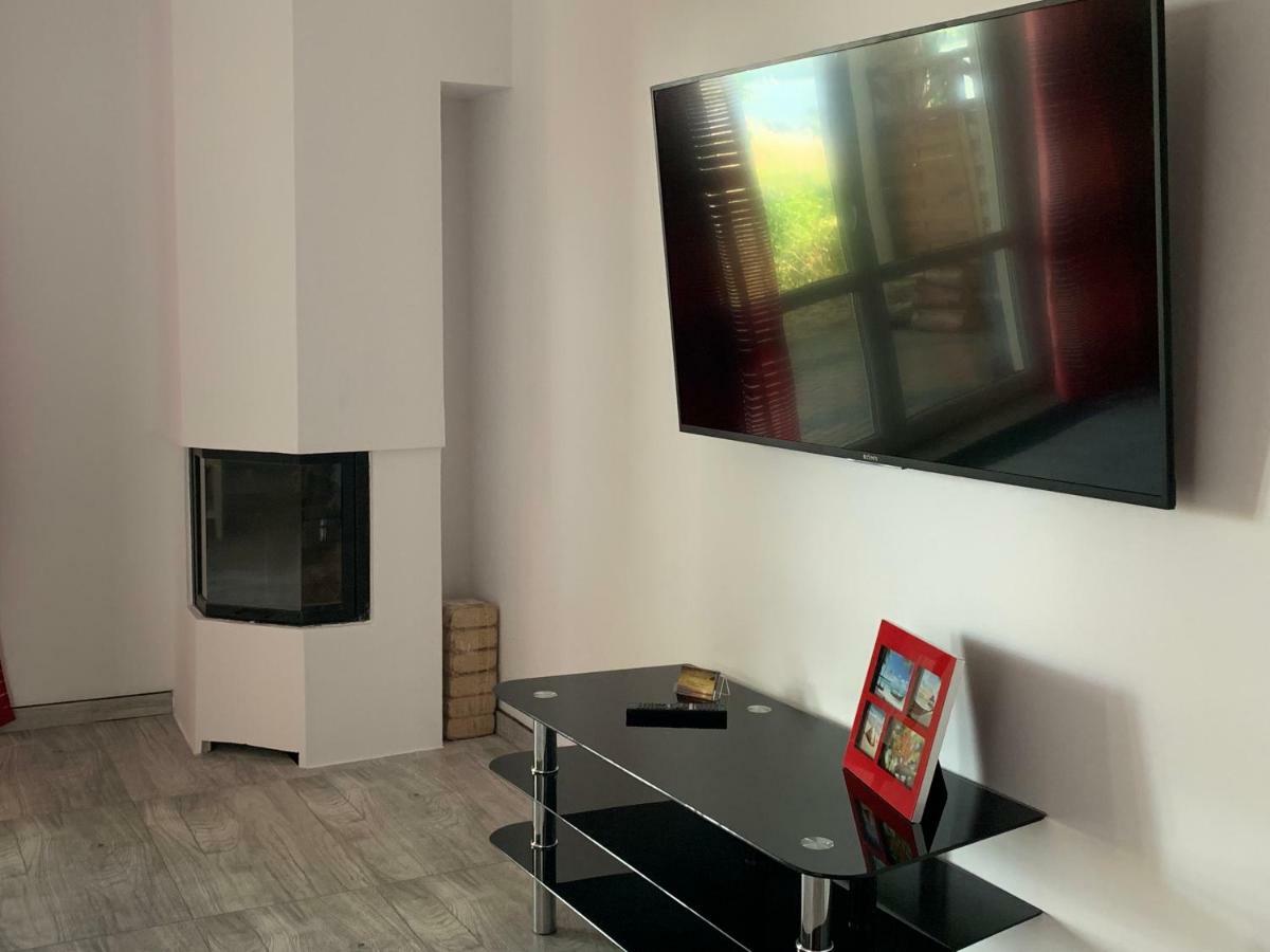 Yacht Club Apartamenty Radzyń Exteriör bild