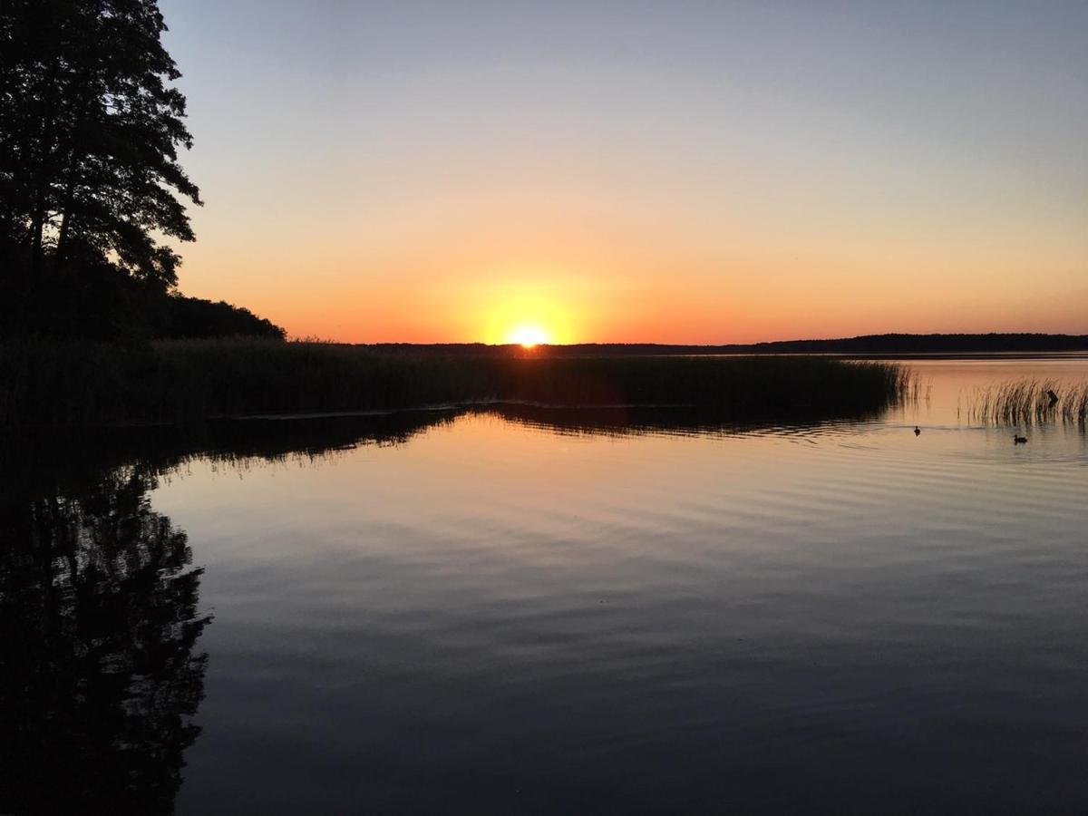 Yacht Club Apartamenty Radzyń Exteriör bild