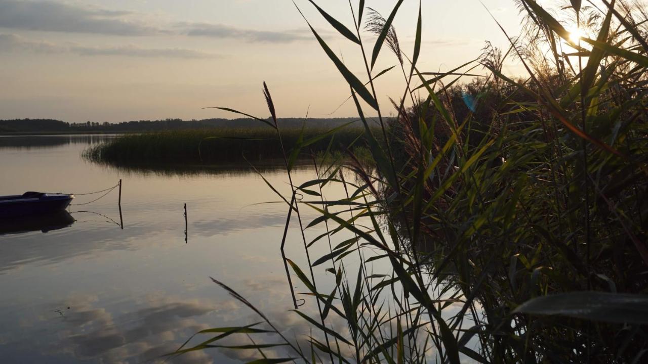 Yacht Club Apartamenty Radzyń Exteriör bild