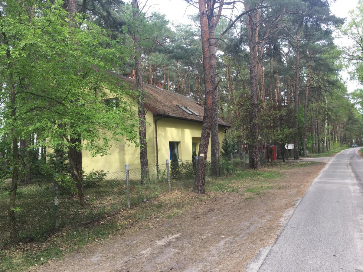 Yacht Club Apartamenty Radzyń Exteriör bild
