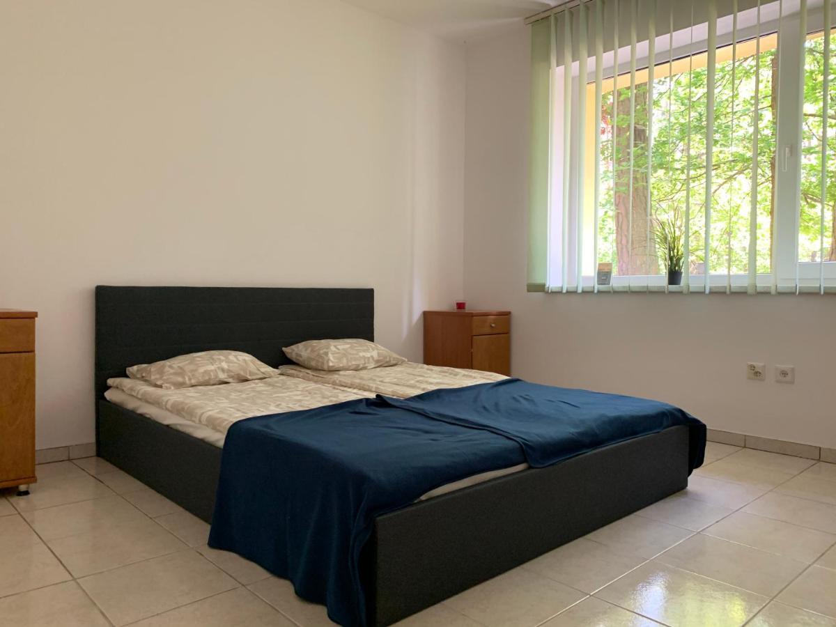 Yacht Club Apartamenty Radzyń Exteriör bild