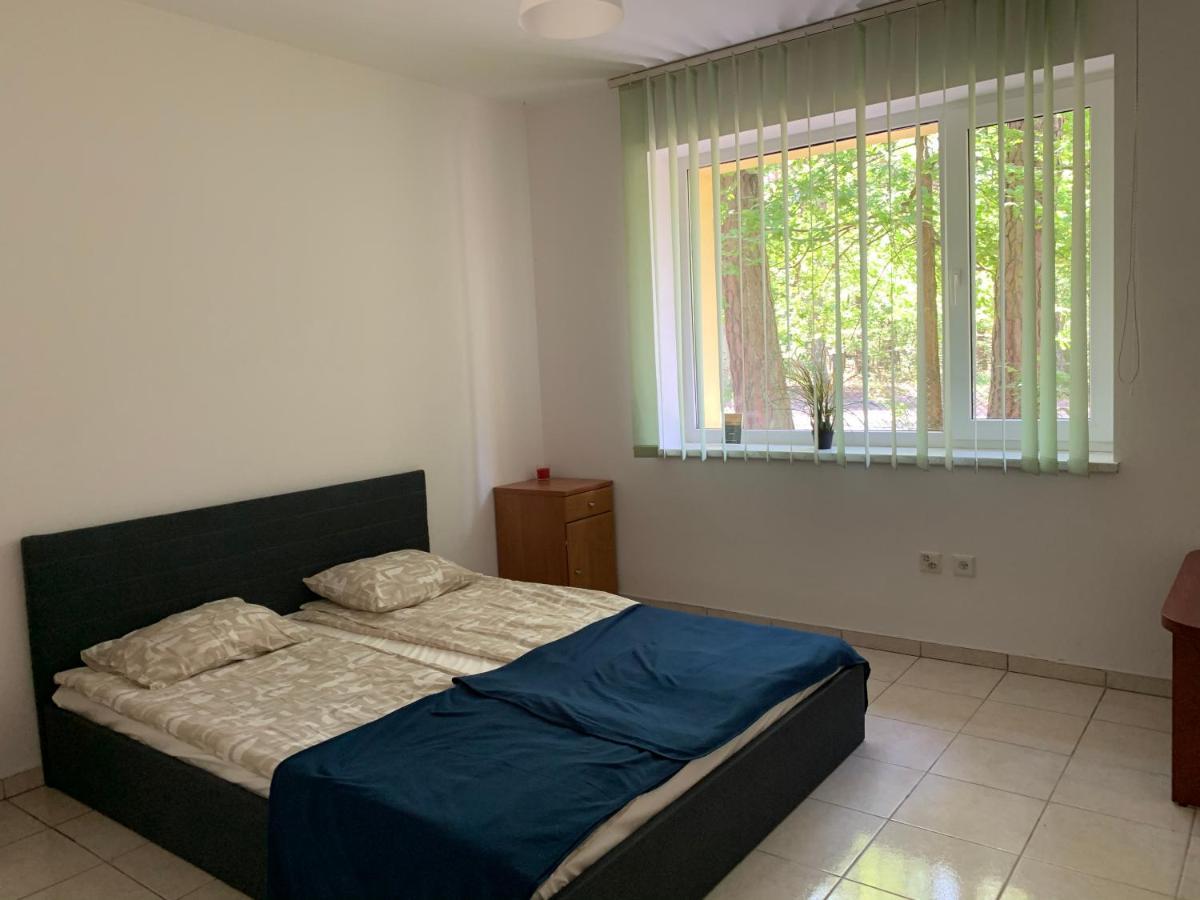 Yacht Club Apartamenty Radzyń Exteriör bild