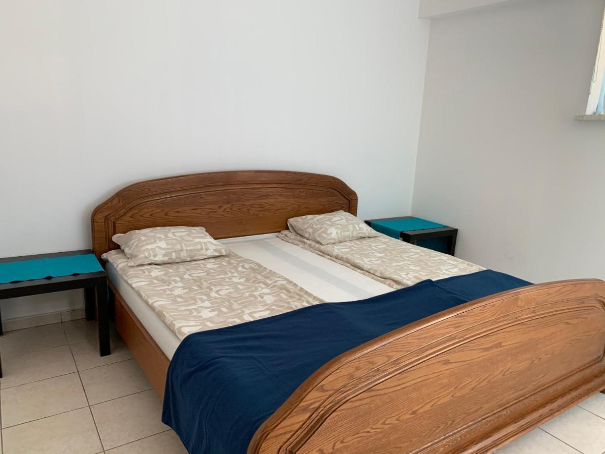 Yacht Club Apartamenty Radzyń Exteriör bild